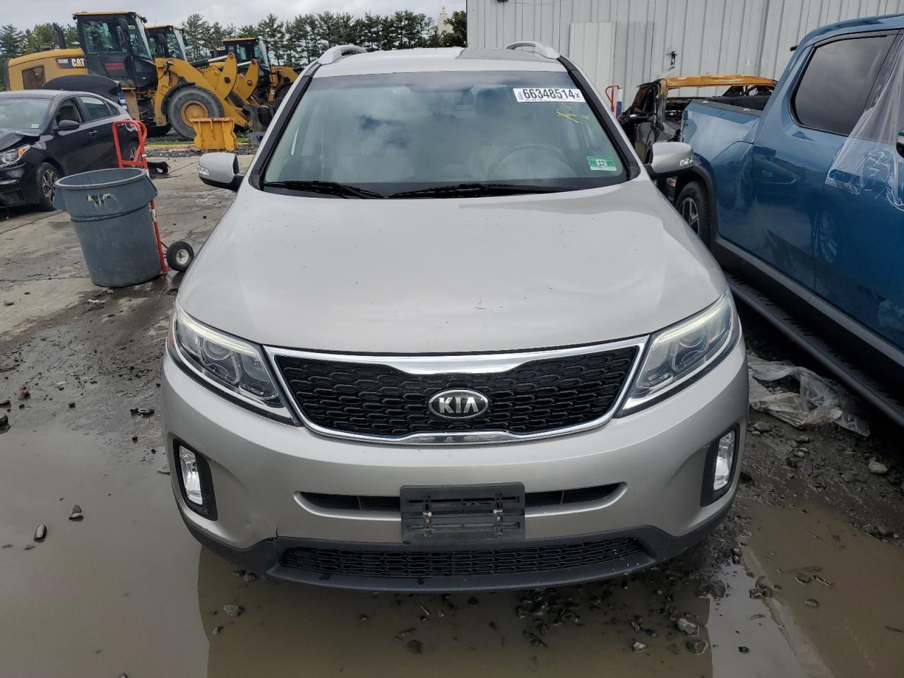 2015 KIA SORENTO LX - Image 5