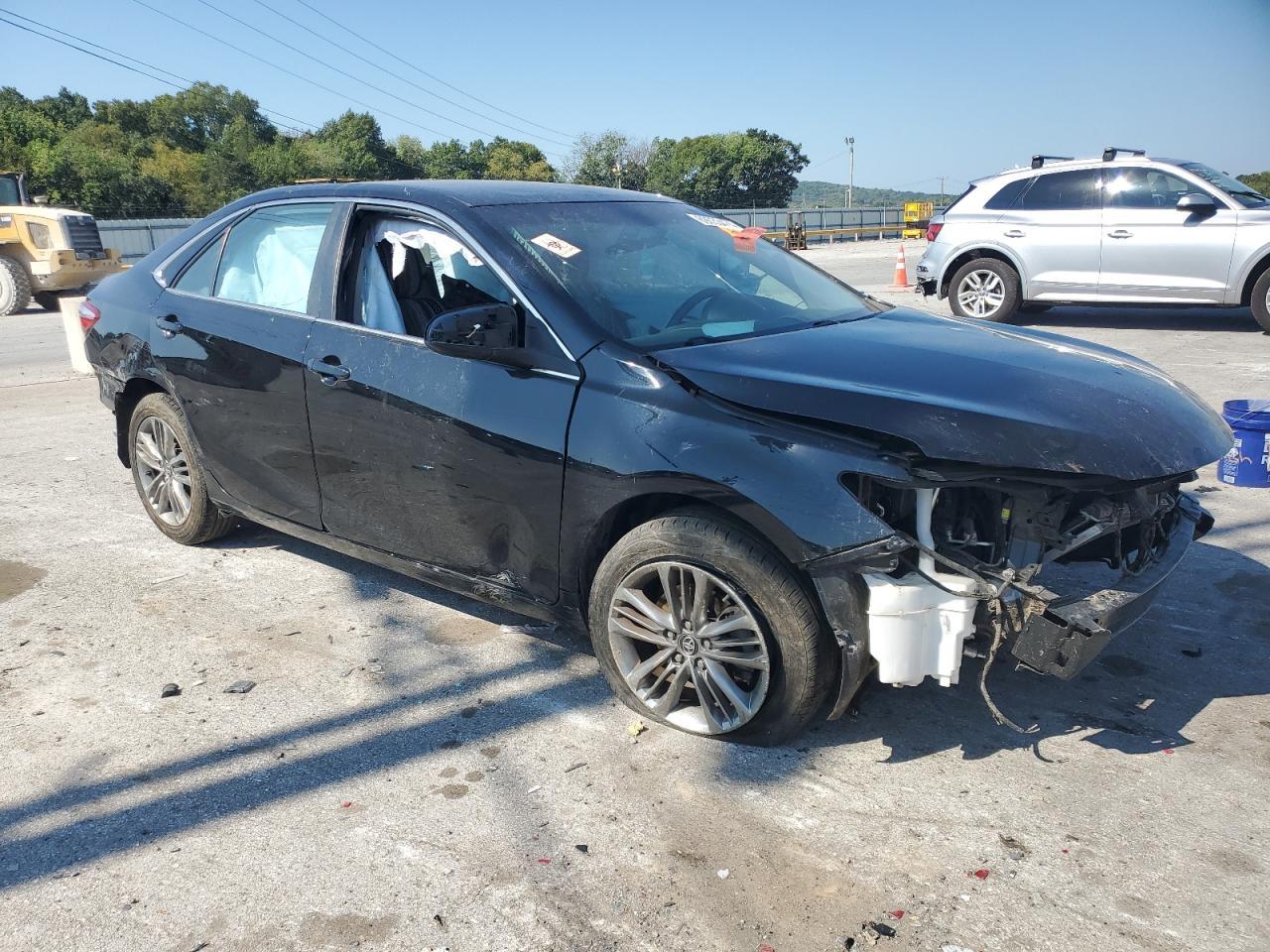 2017 TOYOTA CAMRY LE - Image 4