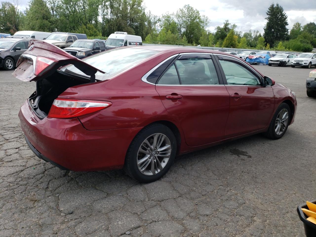 2017 TOYOTA CAMRY LE - Фото 3
