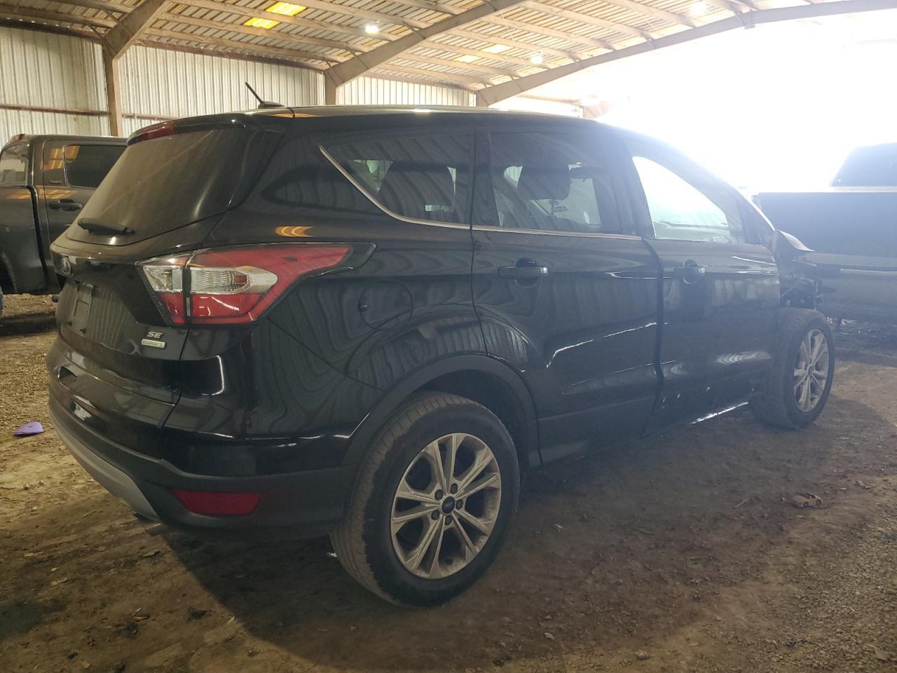 2017 FORD ESCAPE SE - Фото 3