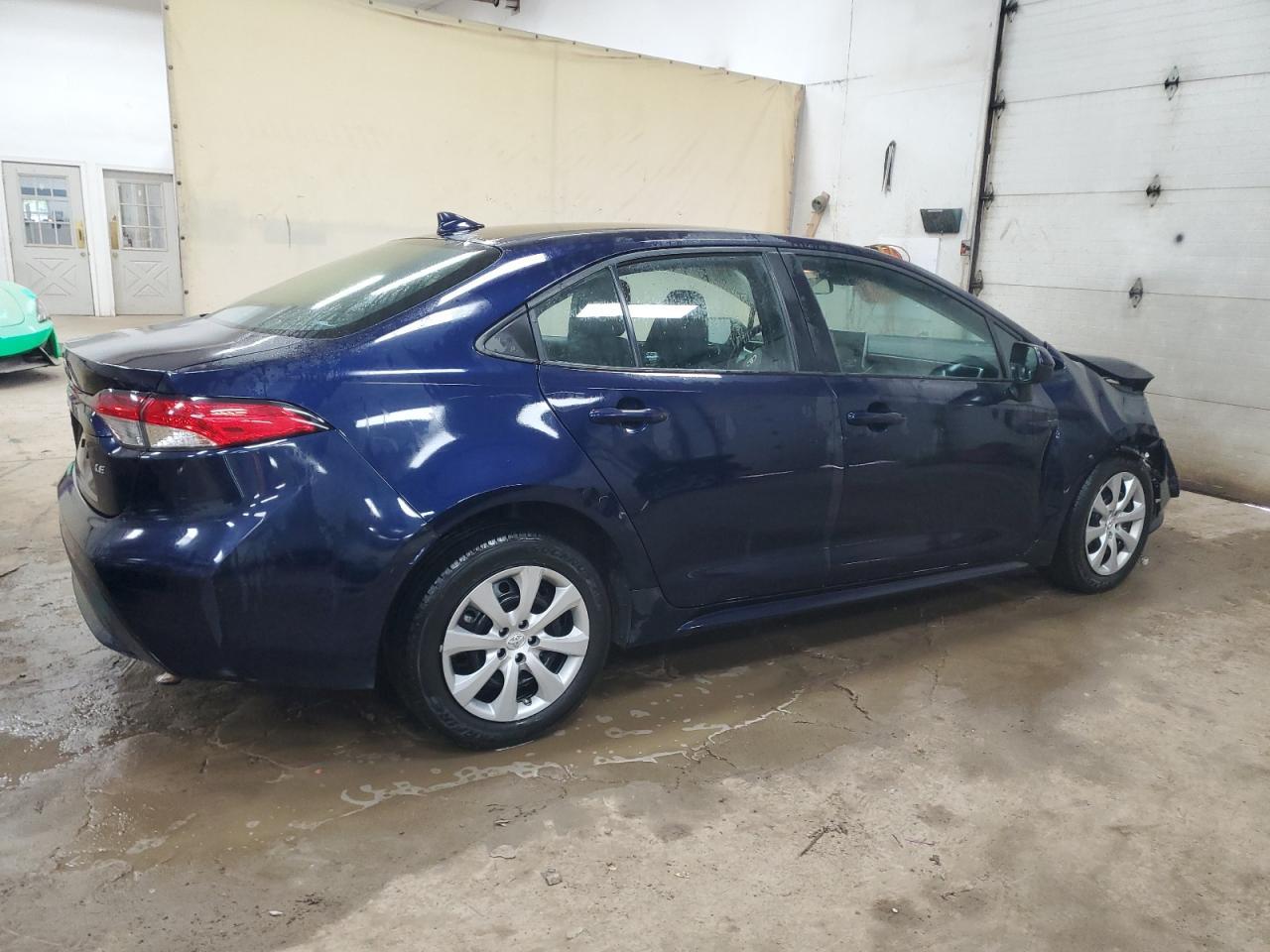 2021 TOYOTA COROLLA LE - Фото 3