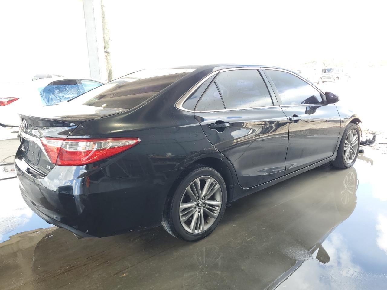 2017 TOYOTA CAMRY LE - Фото 3