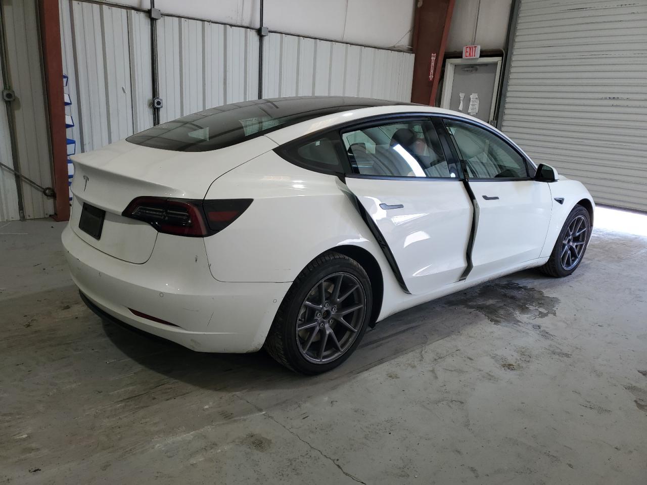 2021 TESLA MODEL 3 - Image 3
