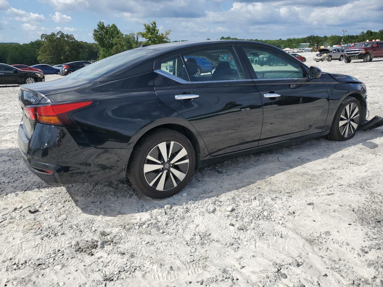 2022 NISSAN ALTIMA SV - Image 3