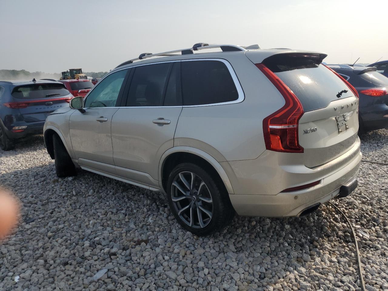2016 VOLVO XC90 T6 - Фото 2