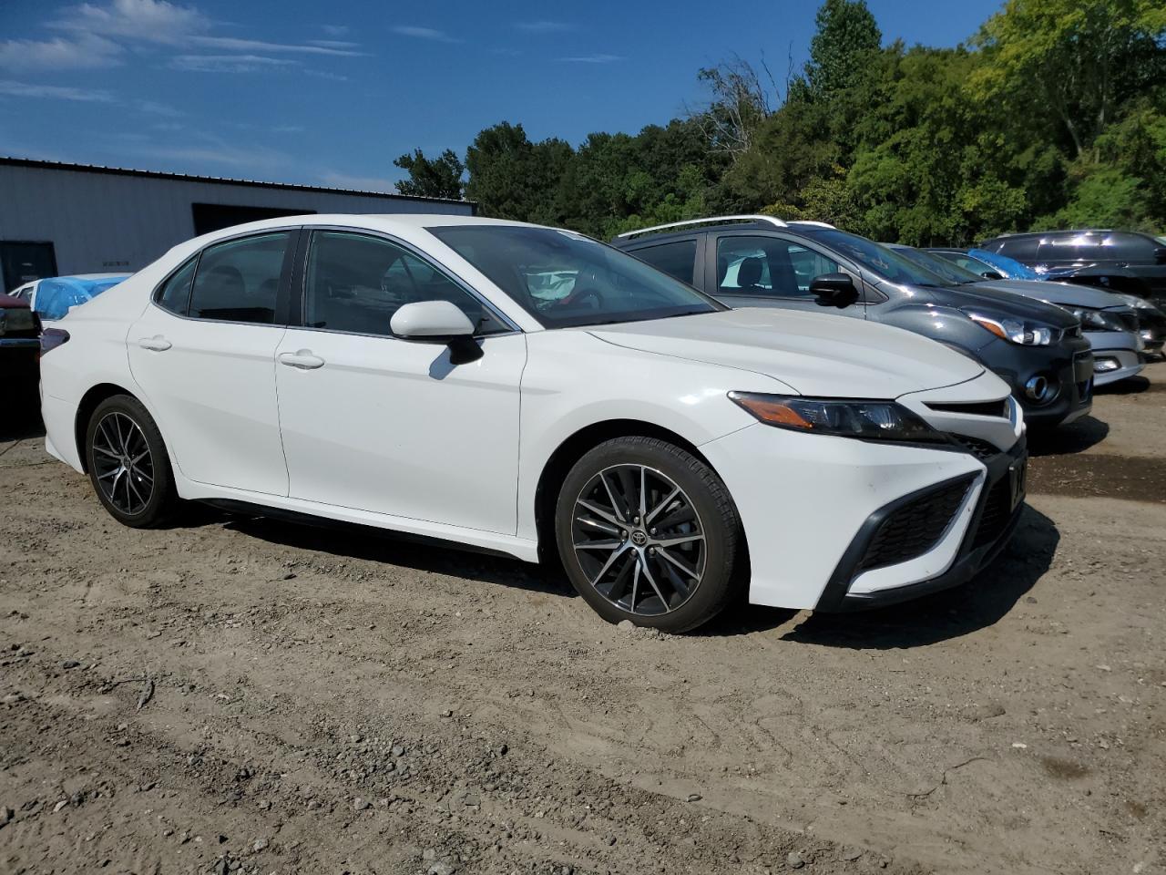 2021 TOYOTA CAMRY SE - Image 4