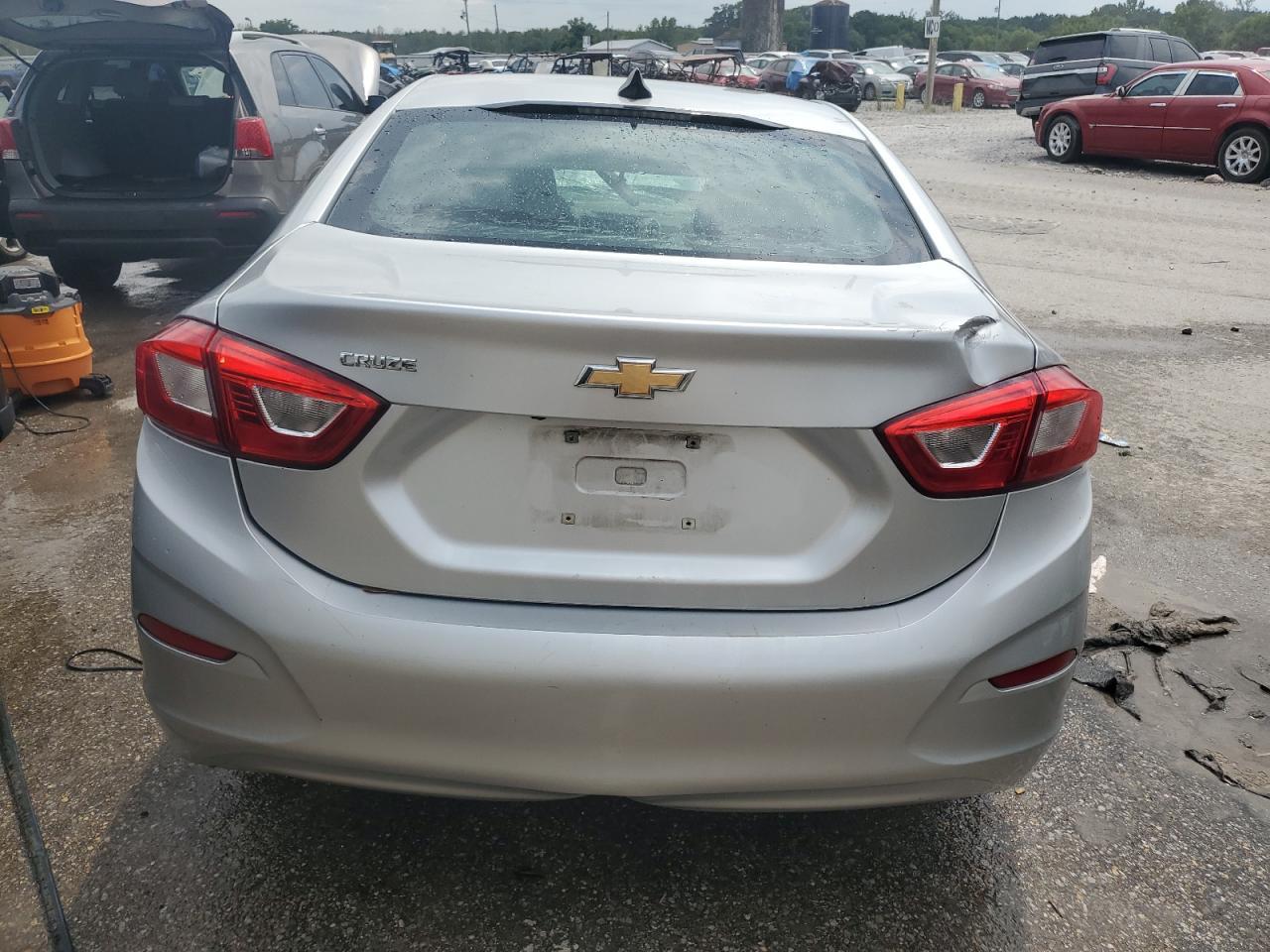 2017 CHEVROLET CRUZE LS - Image 6
