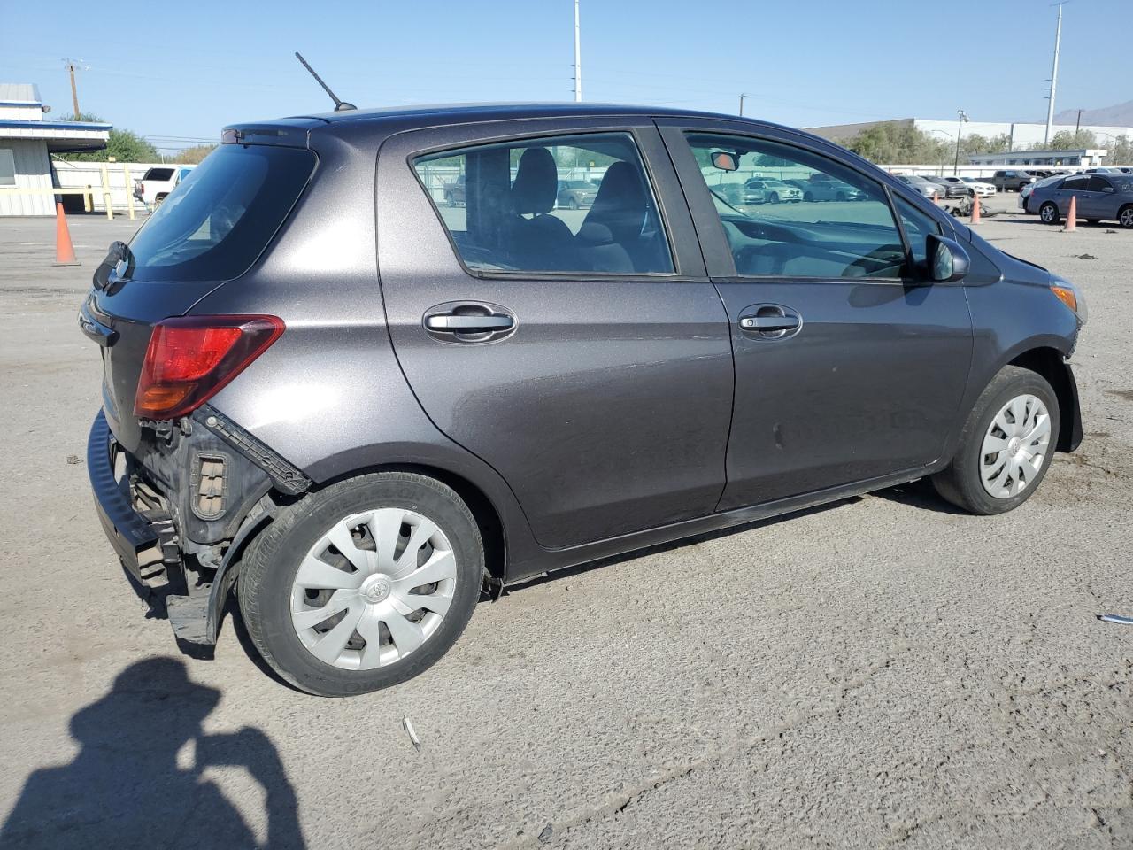 2016 TOYOTA YARIS L - Фото 3