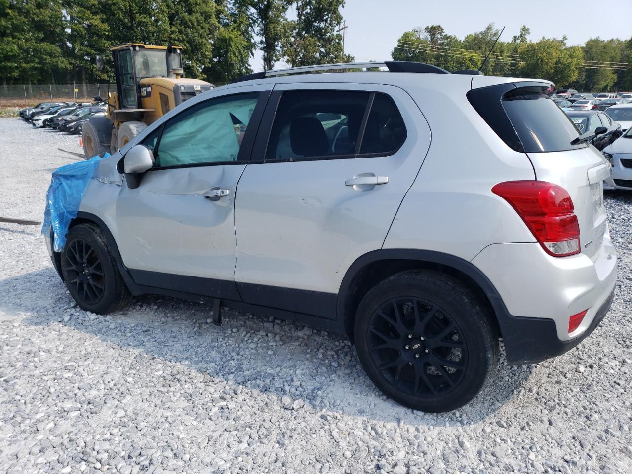 2021 CHEVROLET TRAX 1LT - Image 2