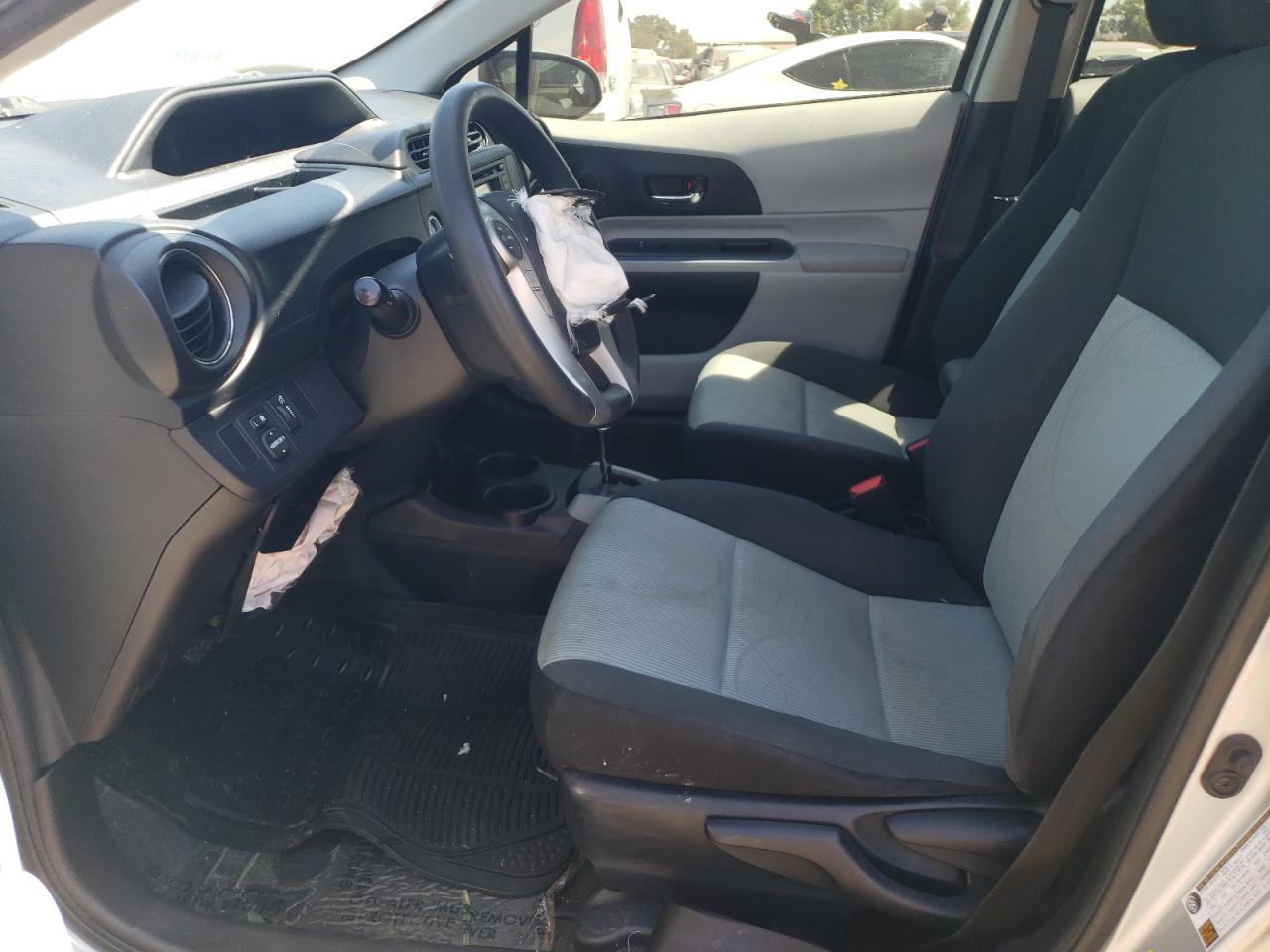 2013 TOYOTA PRIUS C - Фото 7