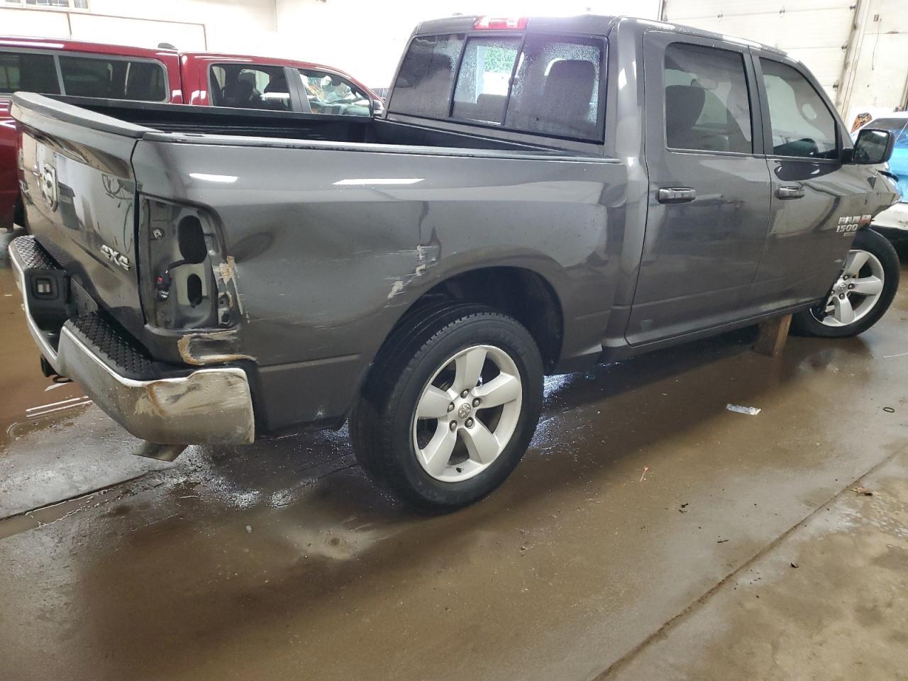 2019 RAM 1500 CLASS - Фото 3