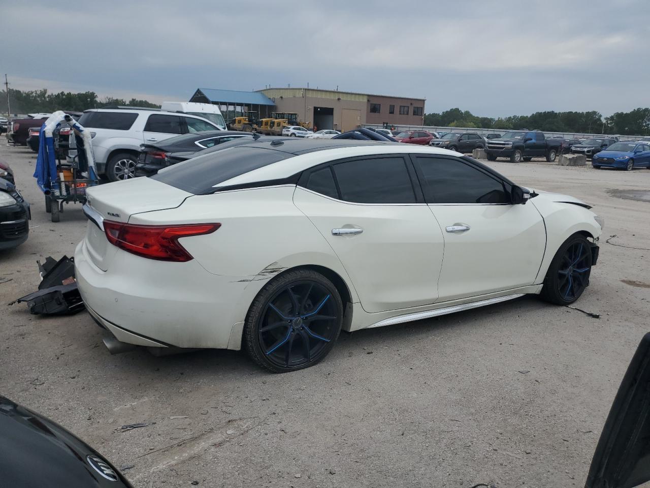 2017 NISSAN MAXIMA 3.5 - Фото 3