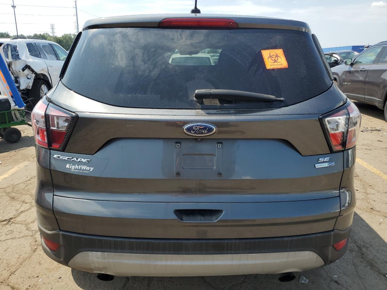 2017 FORD ESCAPE SE - Фото 6