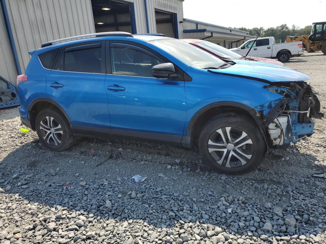 2018 TOYOTA RAV4 LE - Image 4