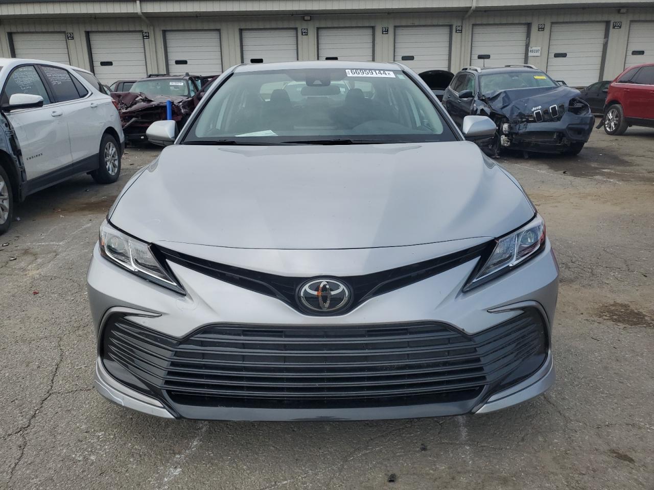 2023 TOYOTA CAMRY LE - Фото 5