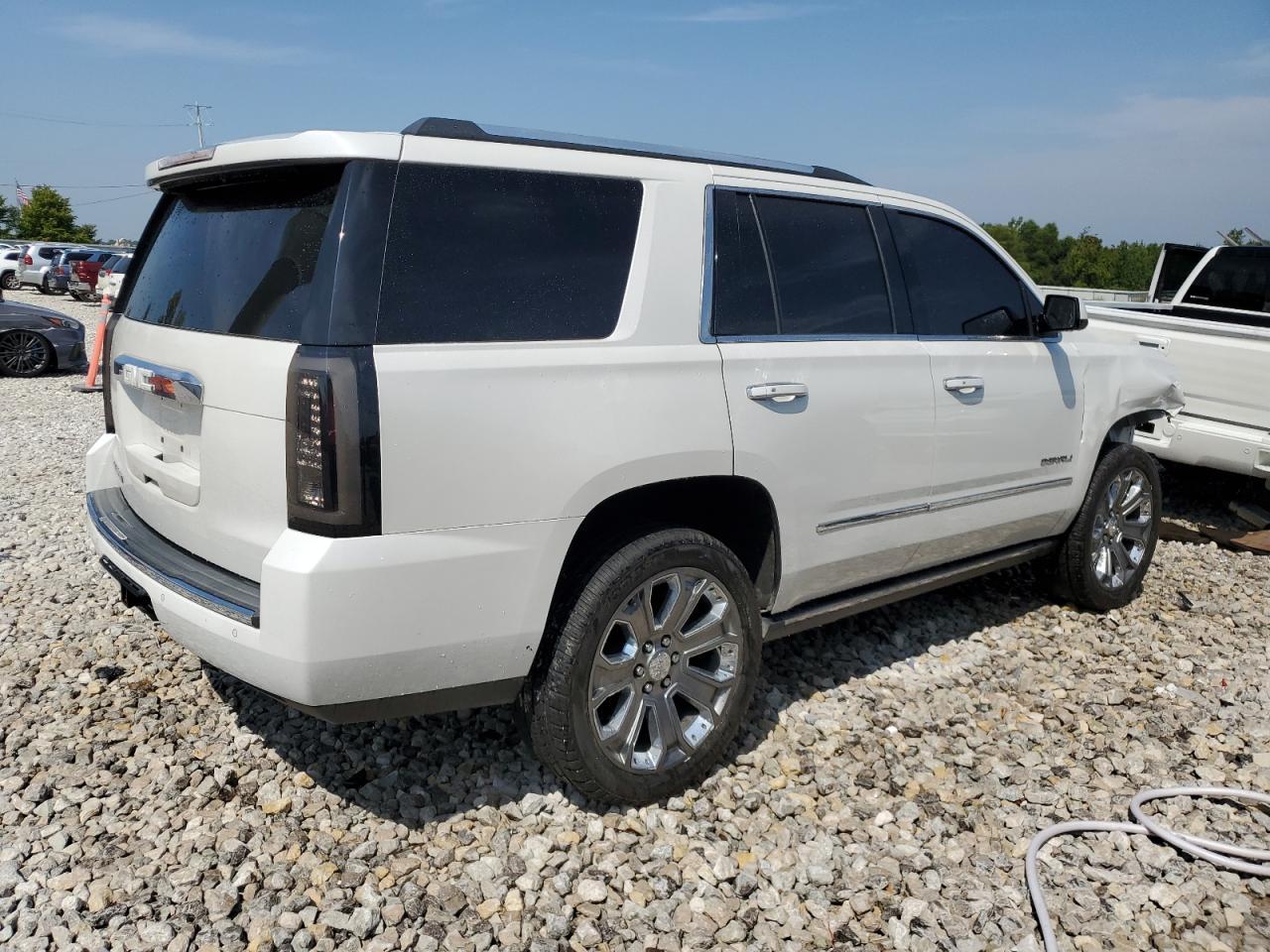 2016 GMC YUKON DENA - Image 3