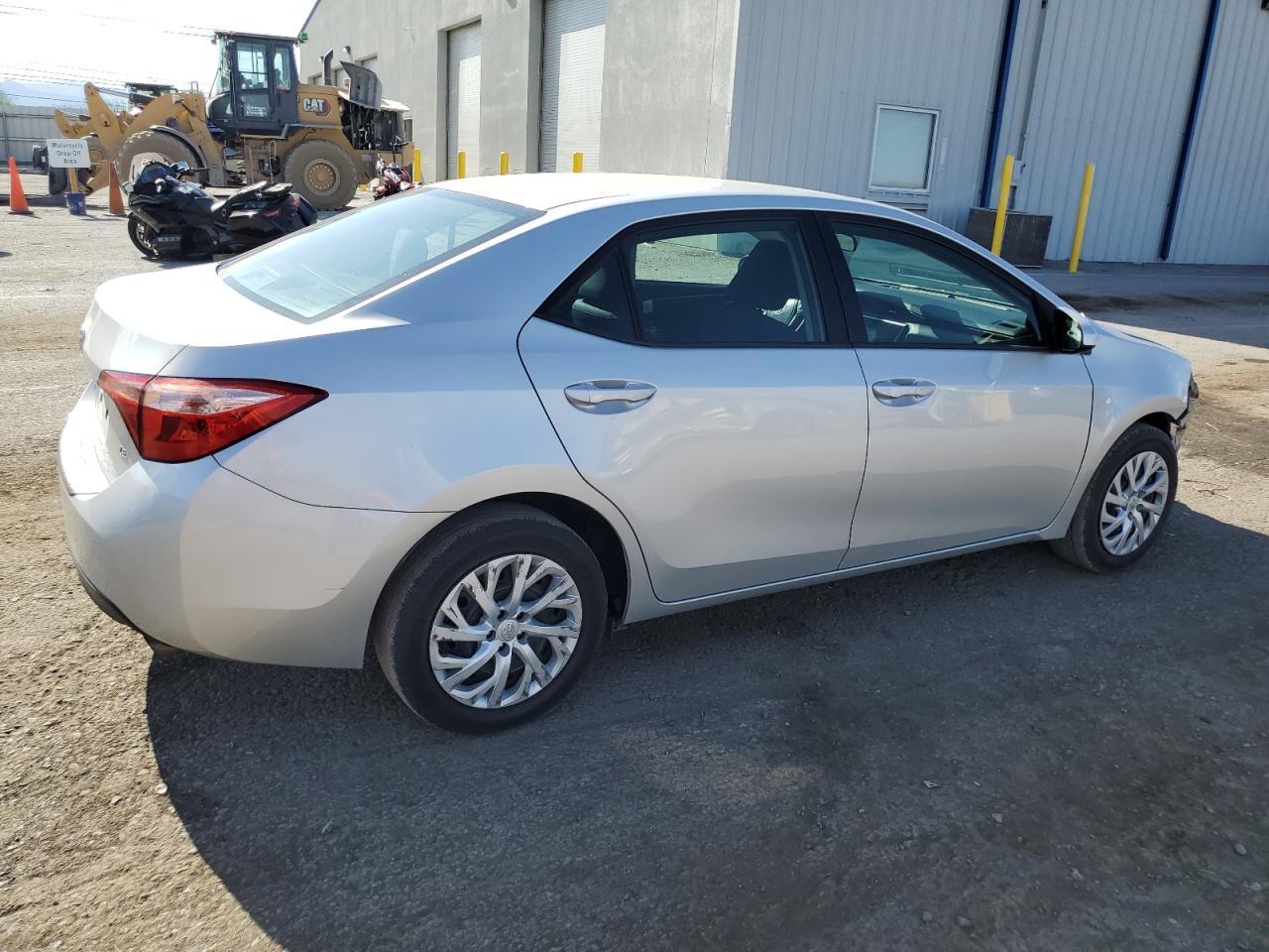 2018 TOYOTA COROLLA L - Фото 3