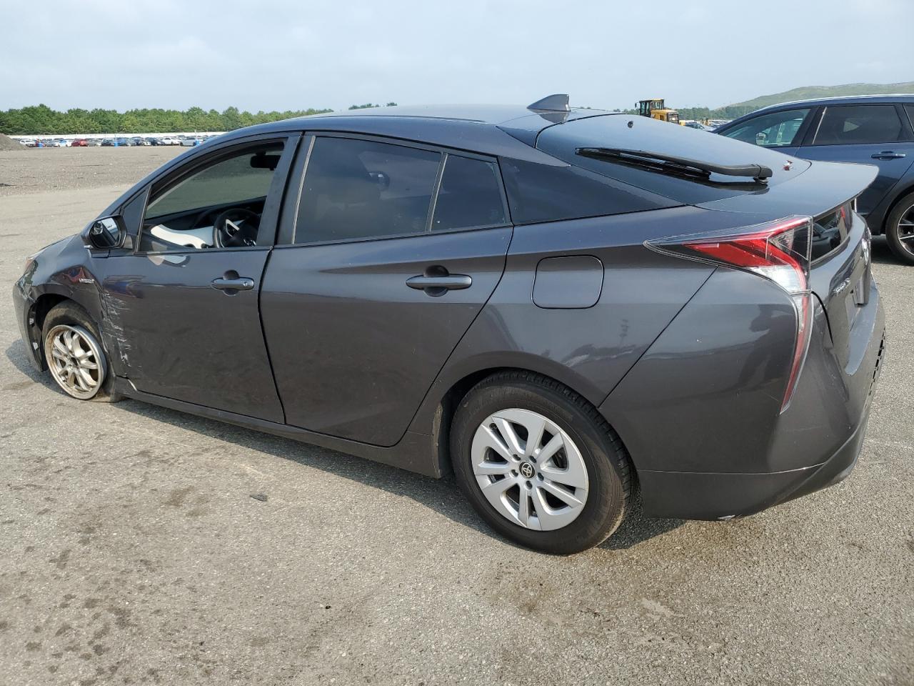 2016 TOYOTA PRIUS - Image 2