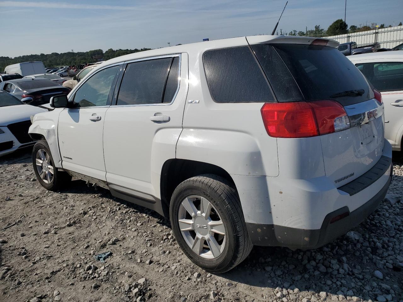 2012 GMC TERRAIN SL - Image 2