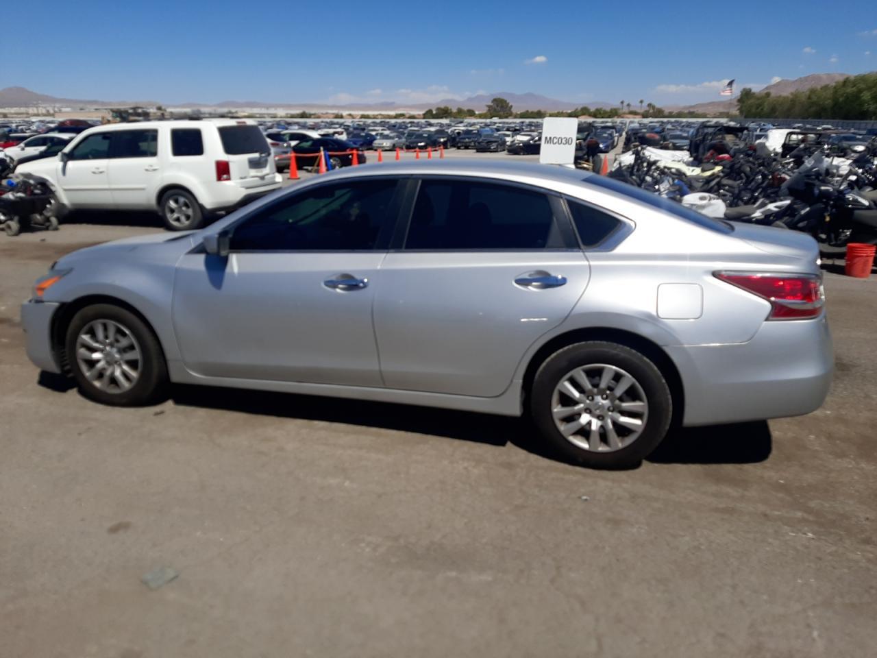 2015 NISSAN ALTIMA 2.5 - Фото 2