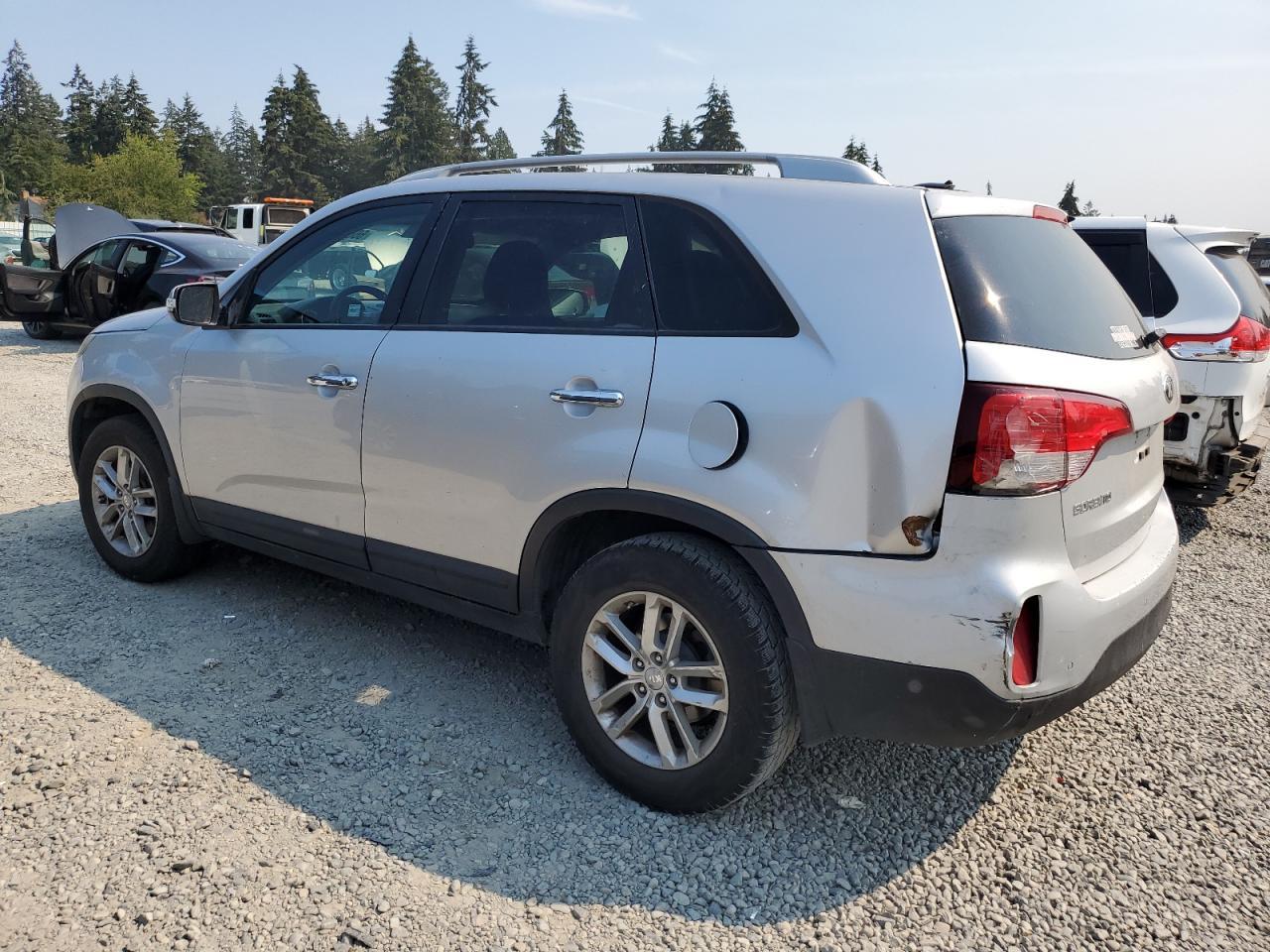 2015 KIA SORENTO LX - Image 2