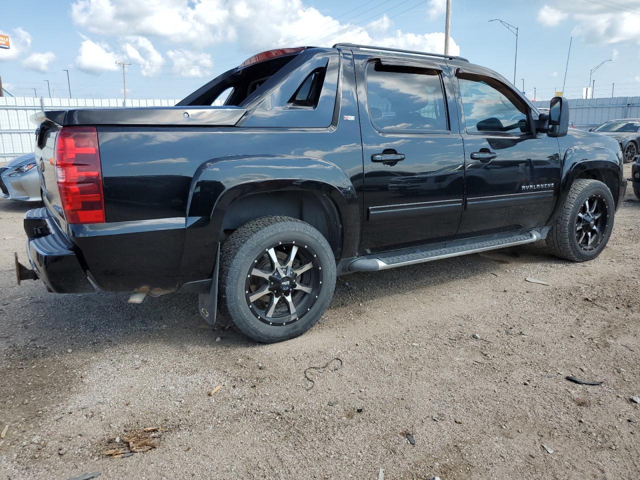 2012 CHEVROLET AVALANCHE - Фото 3