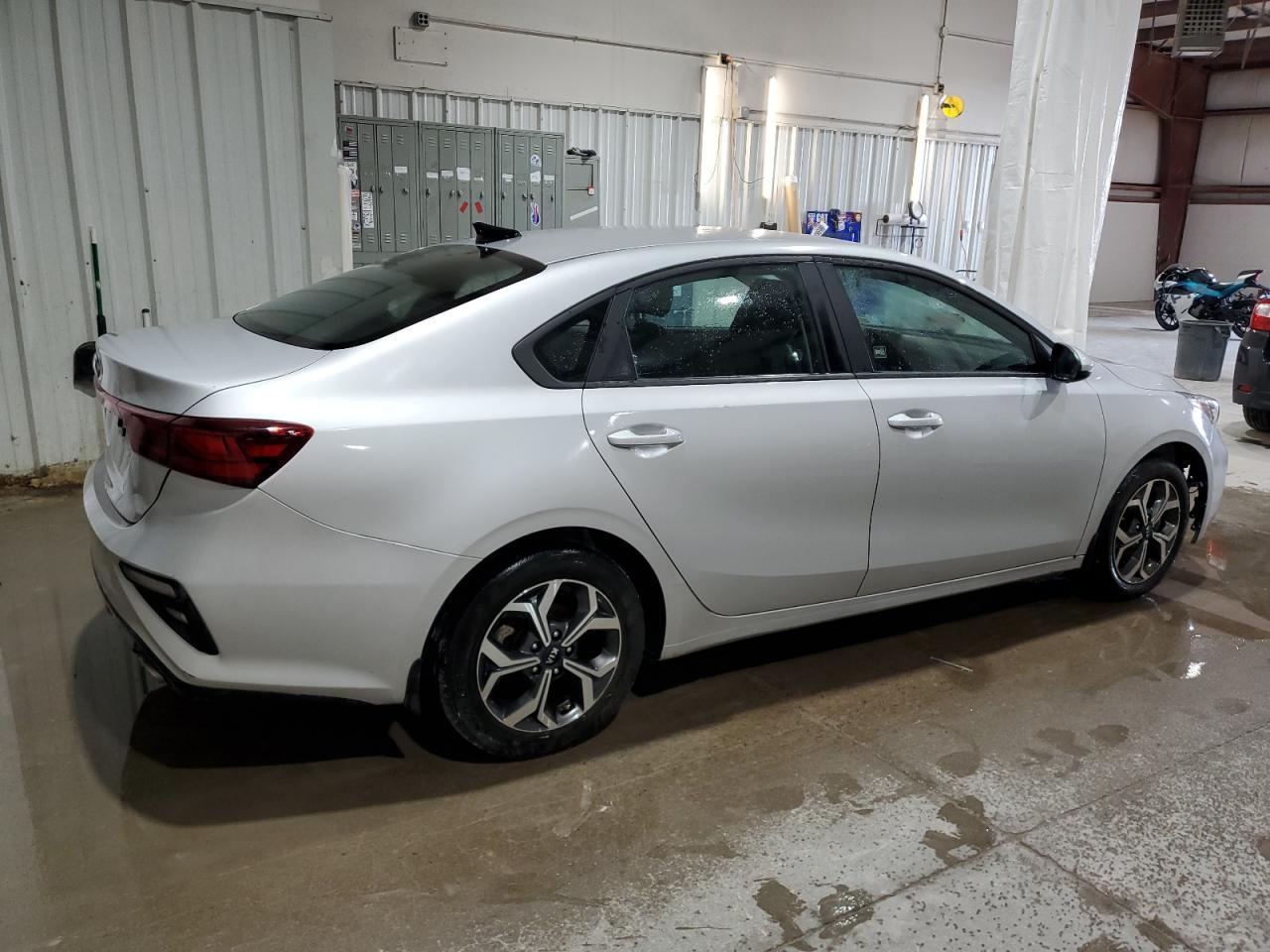 2021 KIA FORTE FE - Фото 3