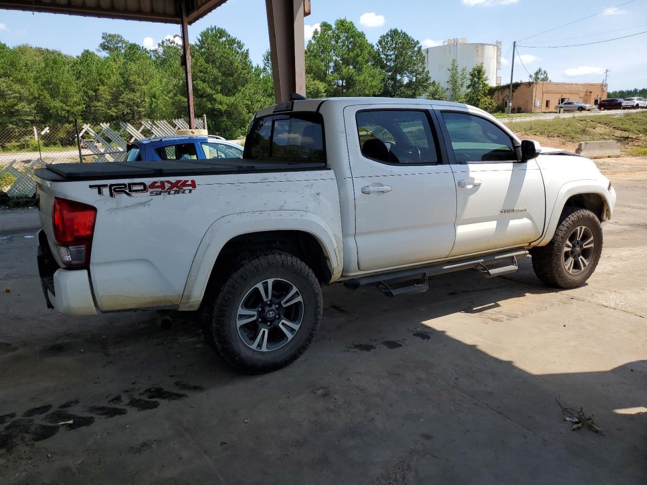 2017 TOYOTA TACOMA DOU - Фото 3