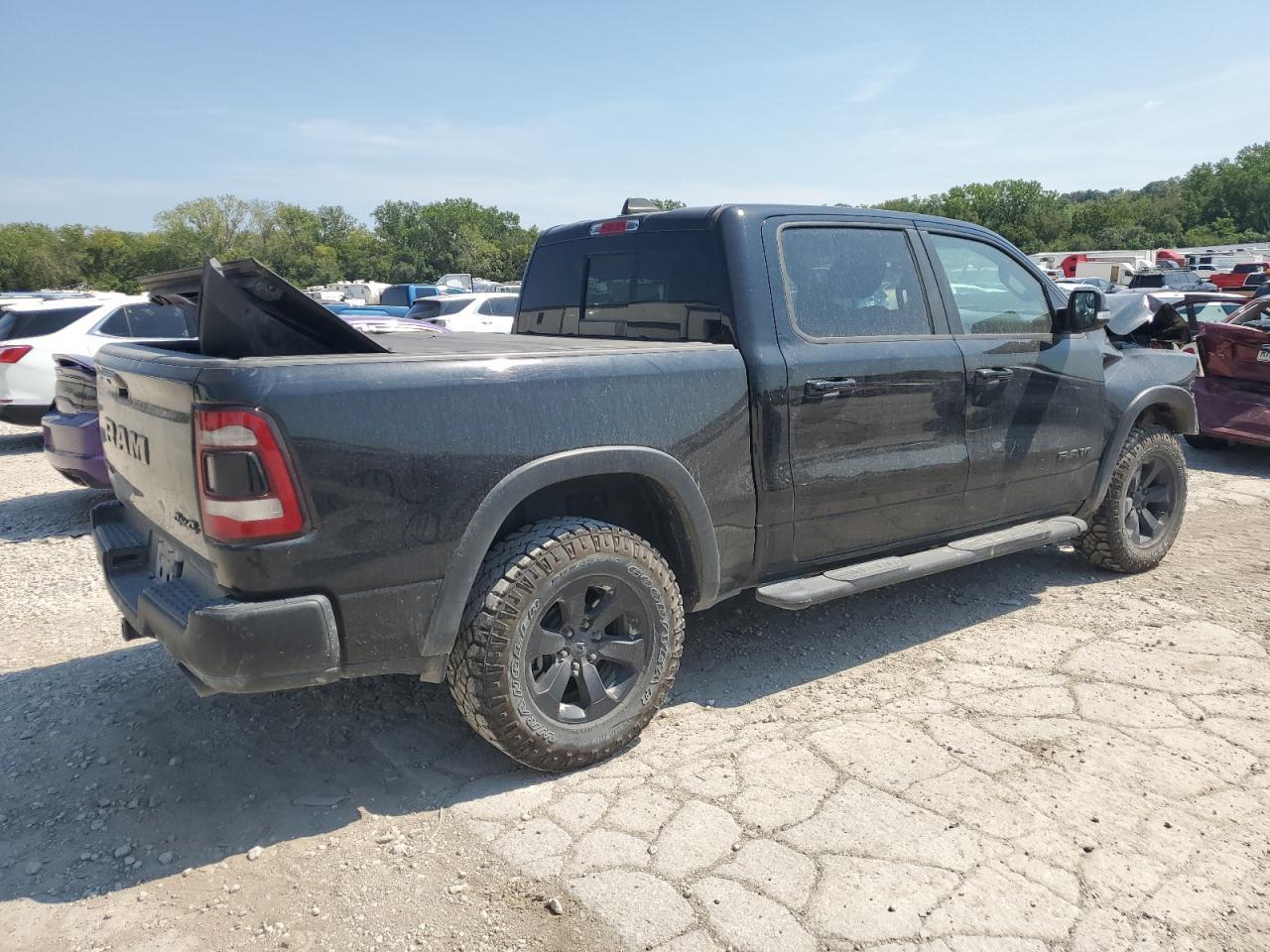 2020 RAM 1500 REBEL - Фото 3