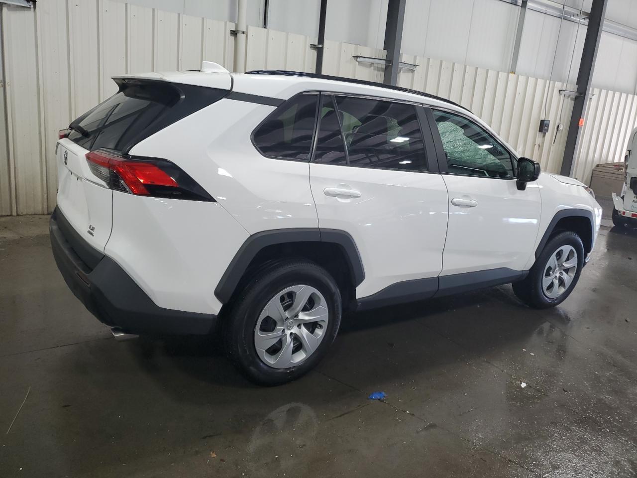 2021 TOYOTA RAV4 LE - Image 3