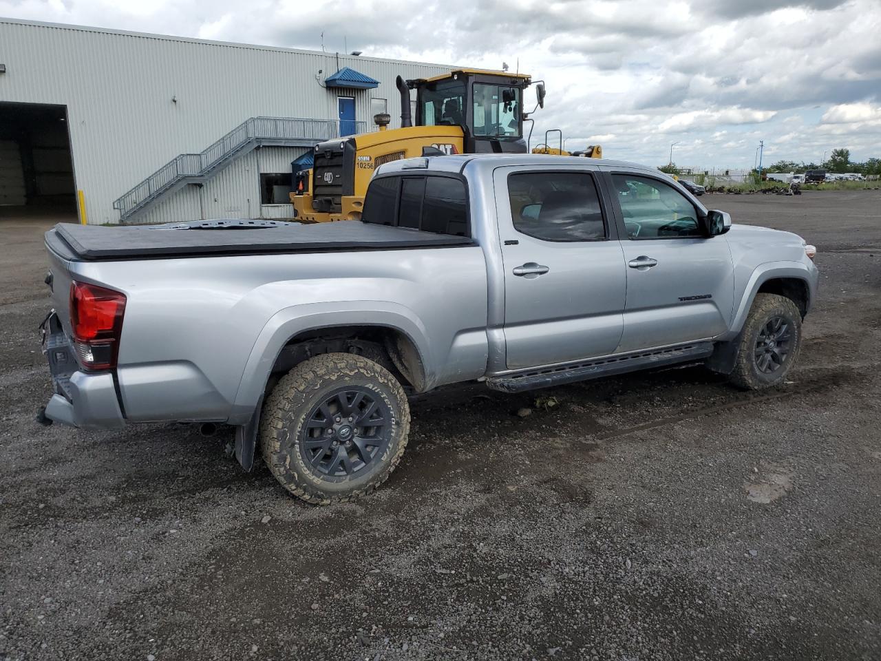 2023 TOYOTA TACOMA DOU - Фото 3