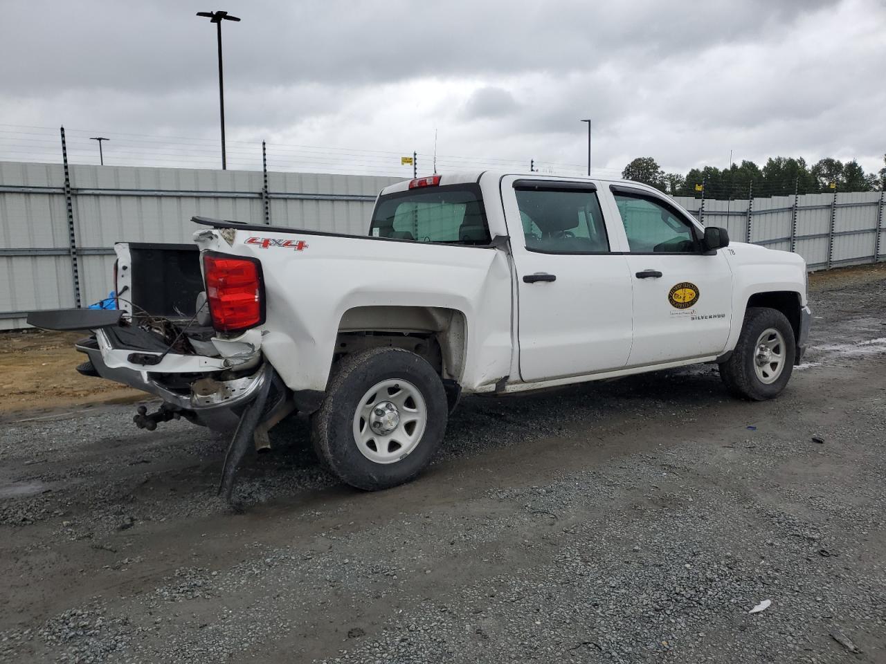 2017 CHEVROLET SILVERADO - Image 3