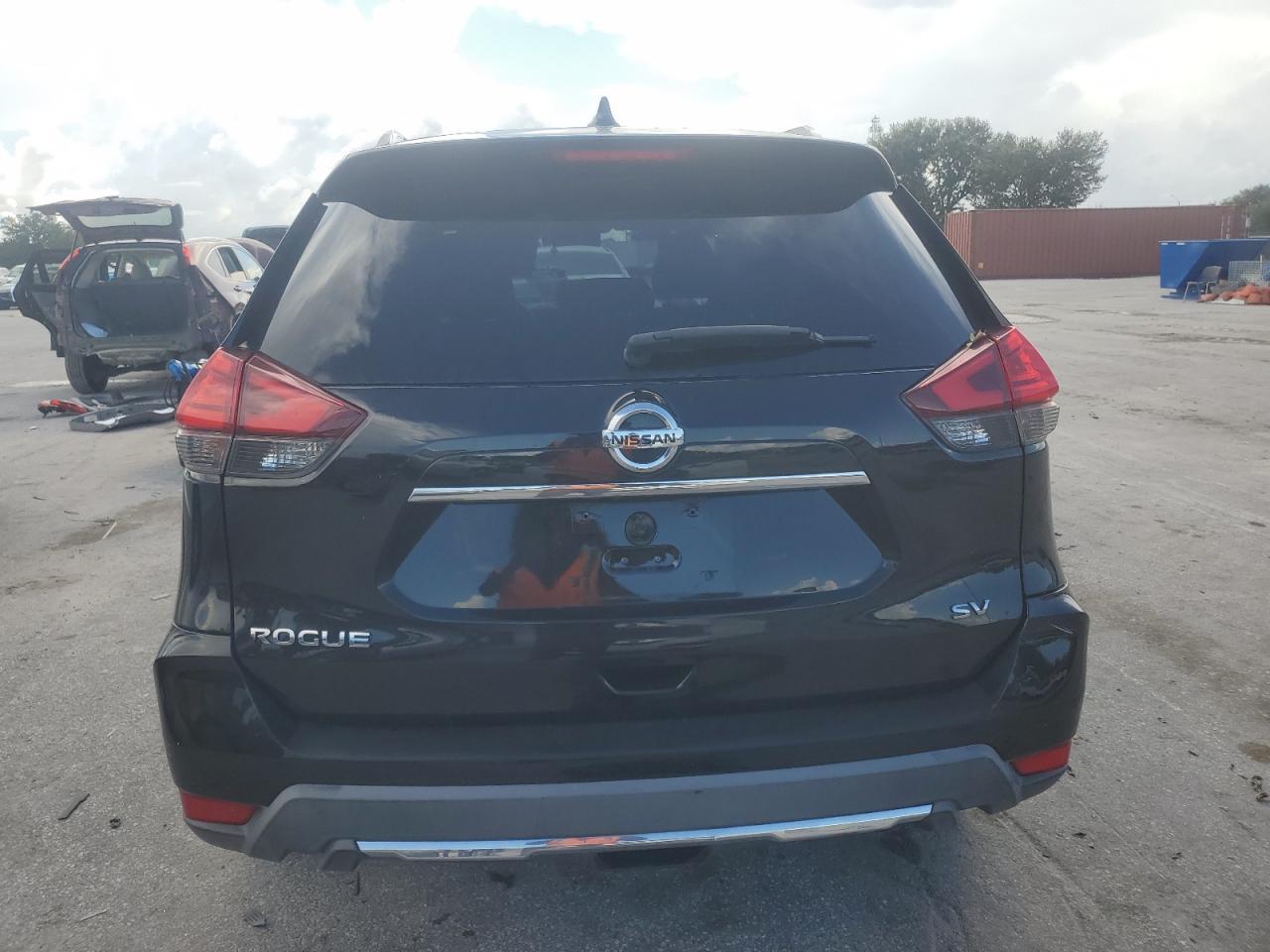 2017 NISSAN ROGUE S - Фото 6