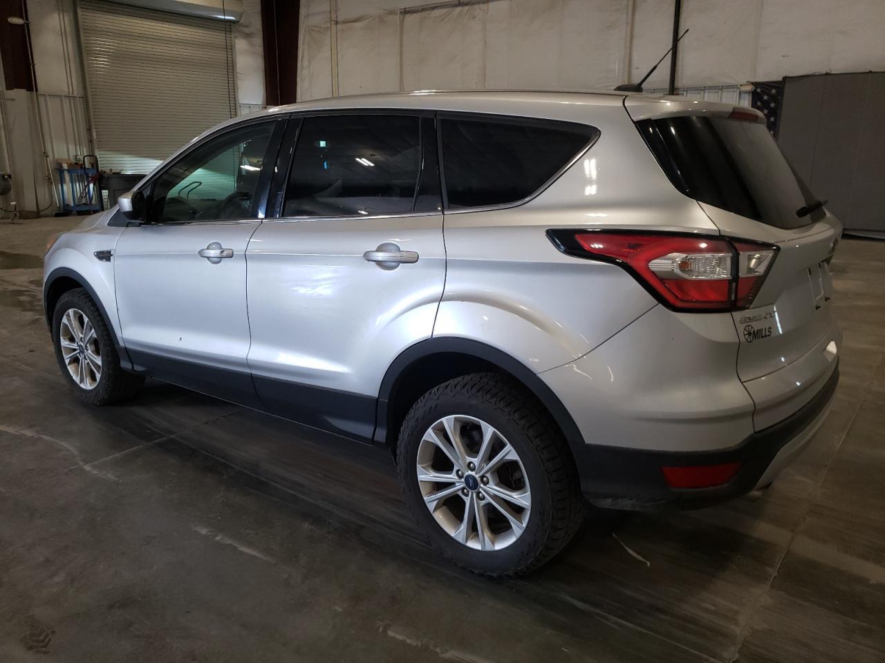 2017 FORD ESCAPE SE - Фото 2