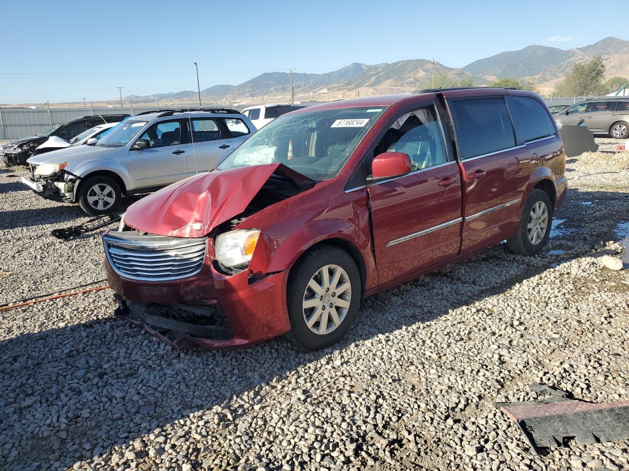 2014 CHRYSLER TOWN & COU