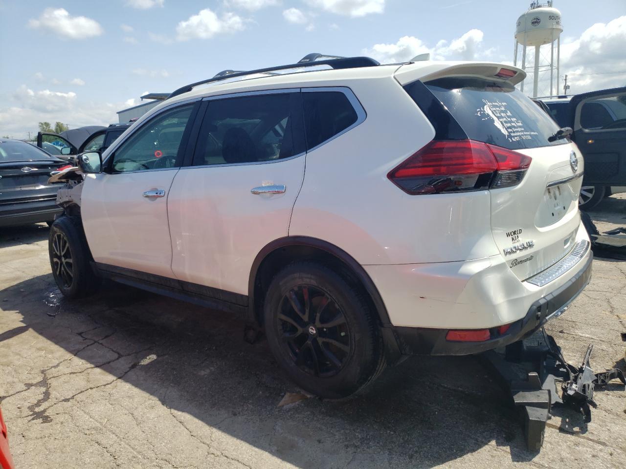 2017 NISSAN ROGUE S - Image 2