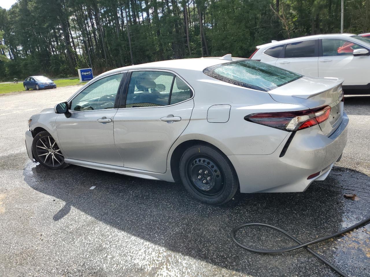 2021 TOYOTA CAMRY SE - Image 2
