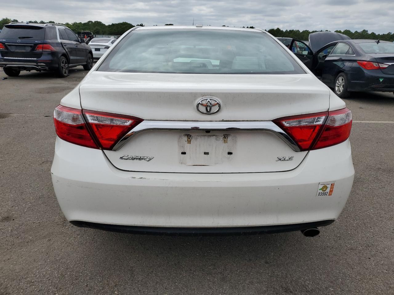 2016 TOYOTA CAMRY LE - Фото 6