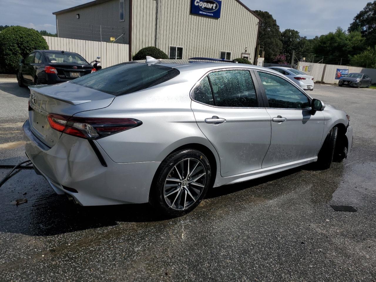 2021 TOYOTA CAMRY SE - Image 3
