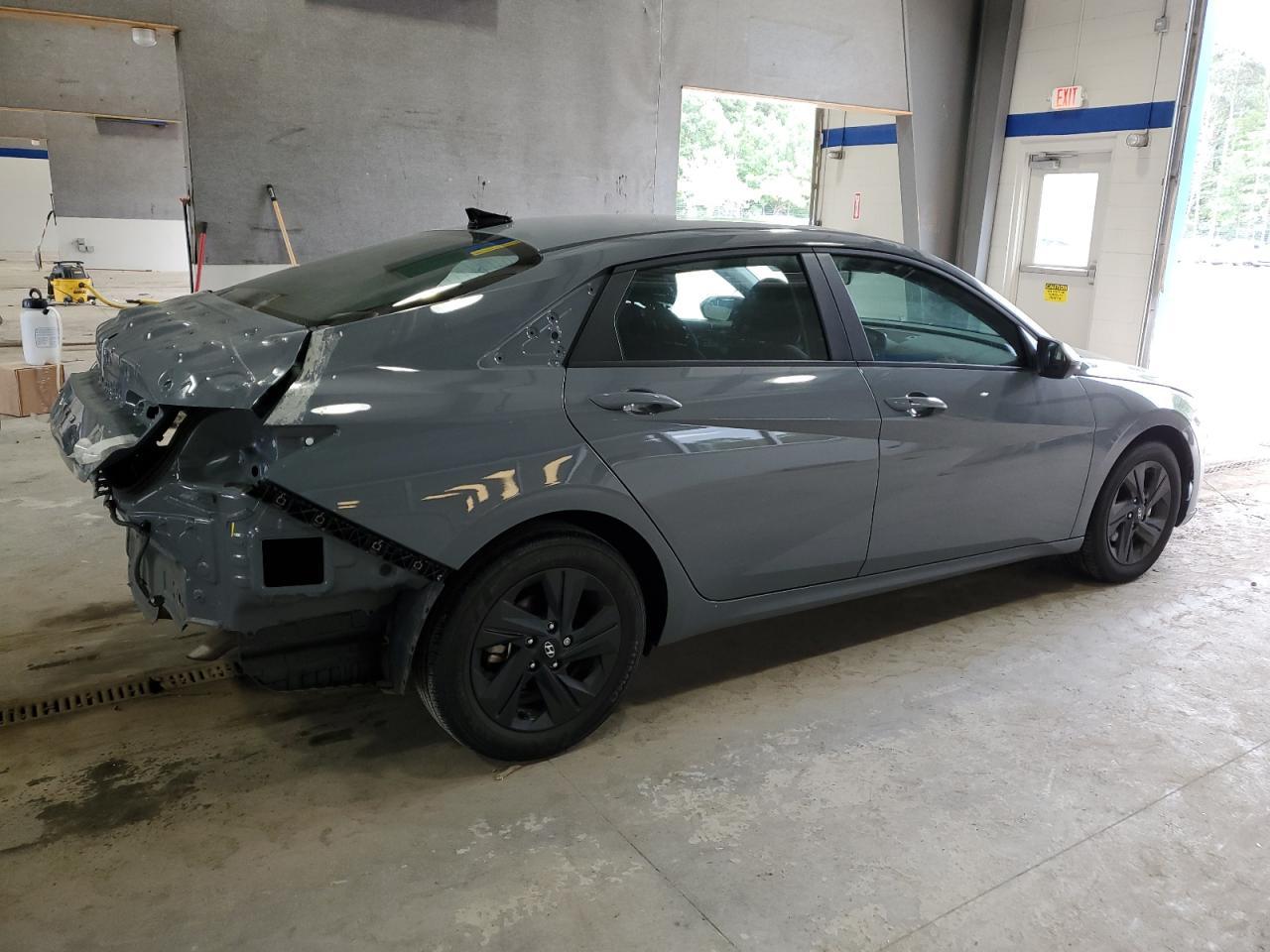 2023 HYUNDAI ELANTRA SE - Фото 3