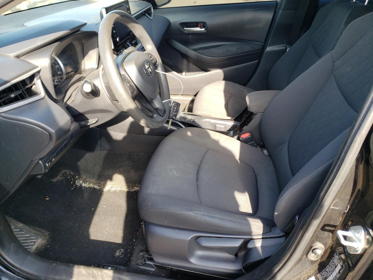 2021 TOYOTA COROLLA LE - Фото 7