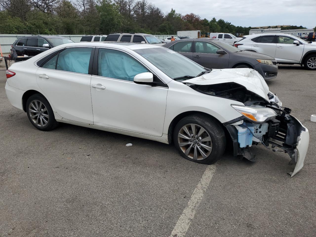 2016 TOYOTA CAMRY LE - Фото 4
