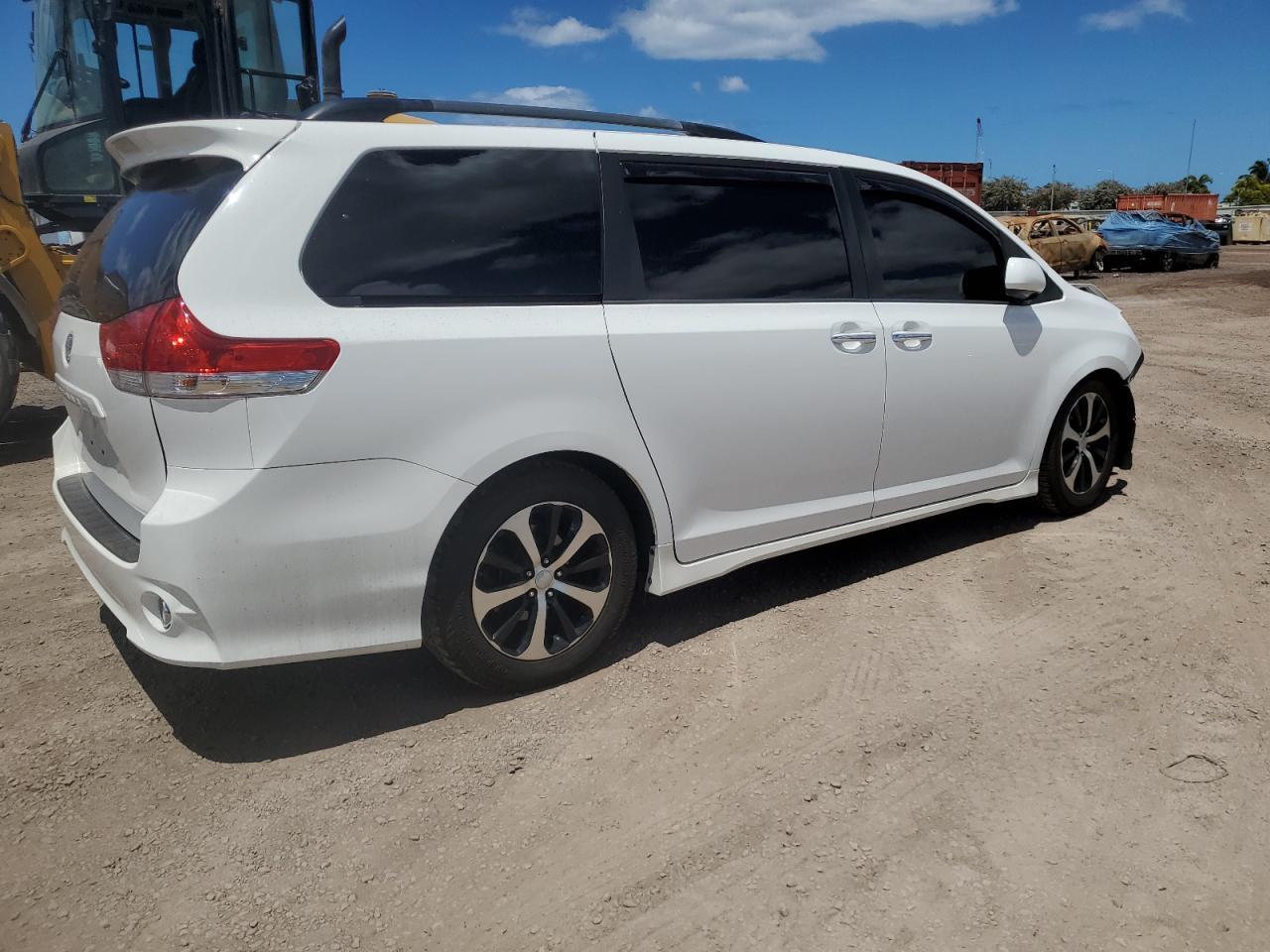 2015 TOYOTA SIENNA SPO - Фото 3