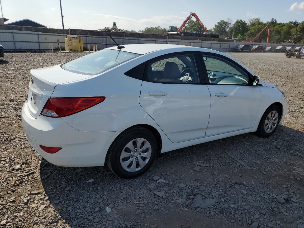 2015 HYUNDAI ACCENT GLS - Фото 3