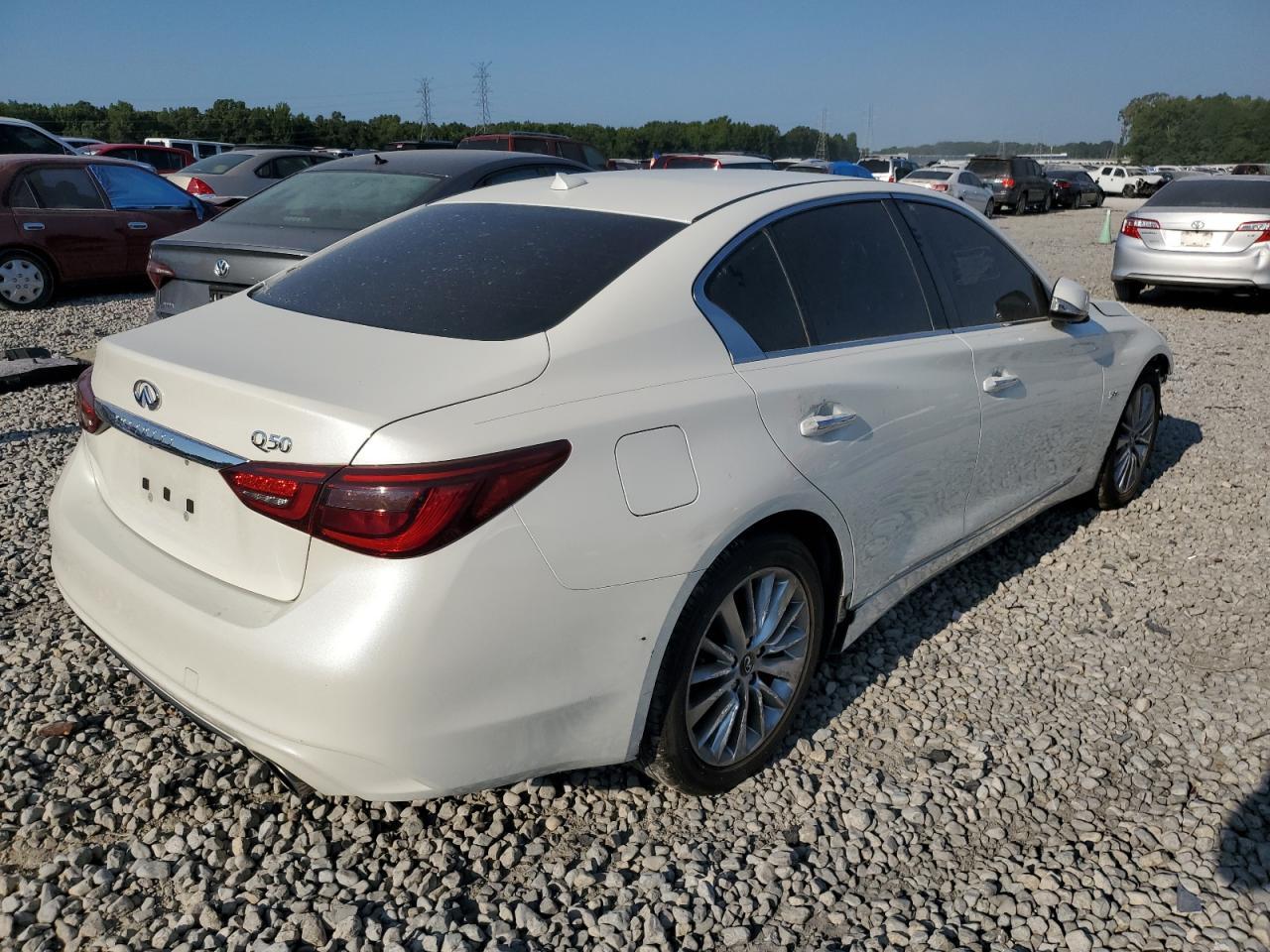 2018 INFINITI Q50 LUXE - Image 3