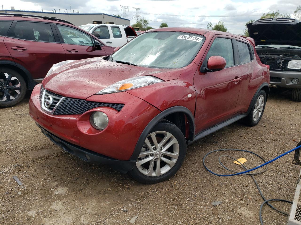 2011 NISSAN JUKE S