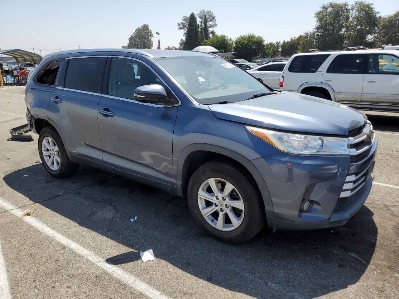 2018 TOYOTA HIGHLANDER - Image 4