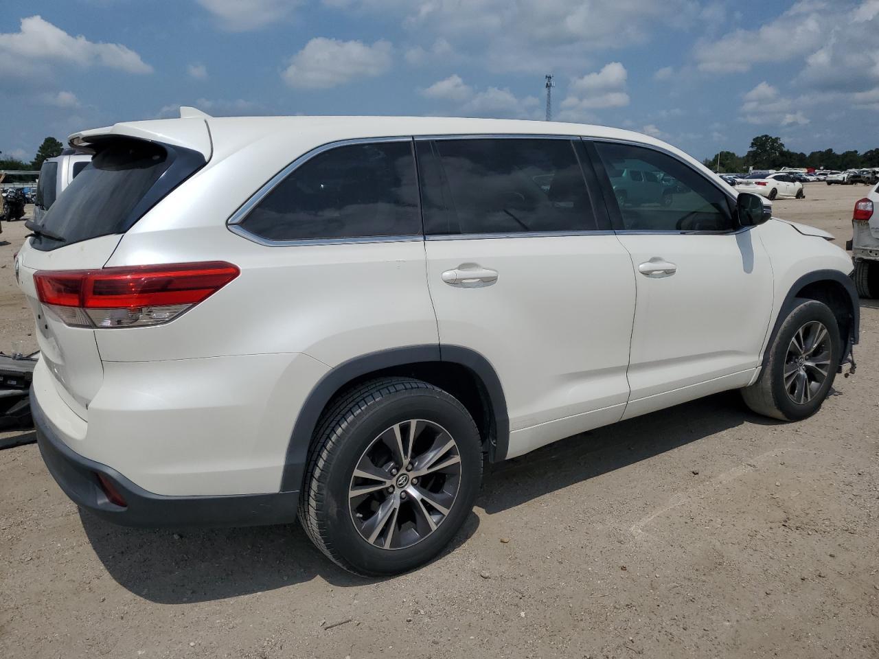 2018 TOYOTA HIGHLANDER - Фото 3