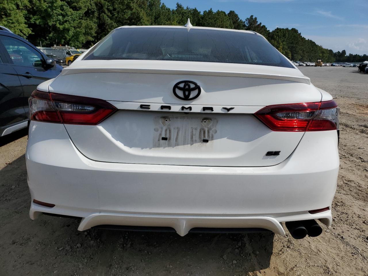 2021 TOYOTA CAMRY SE - Image 6