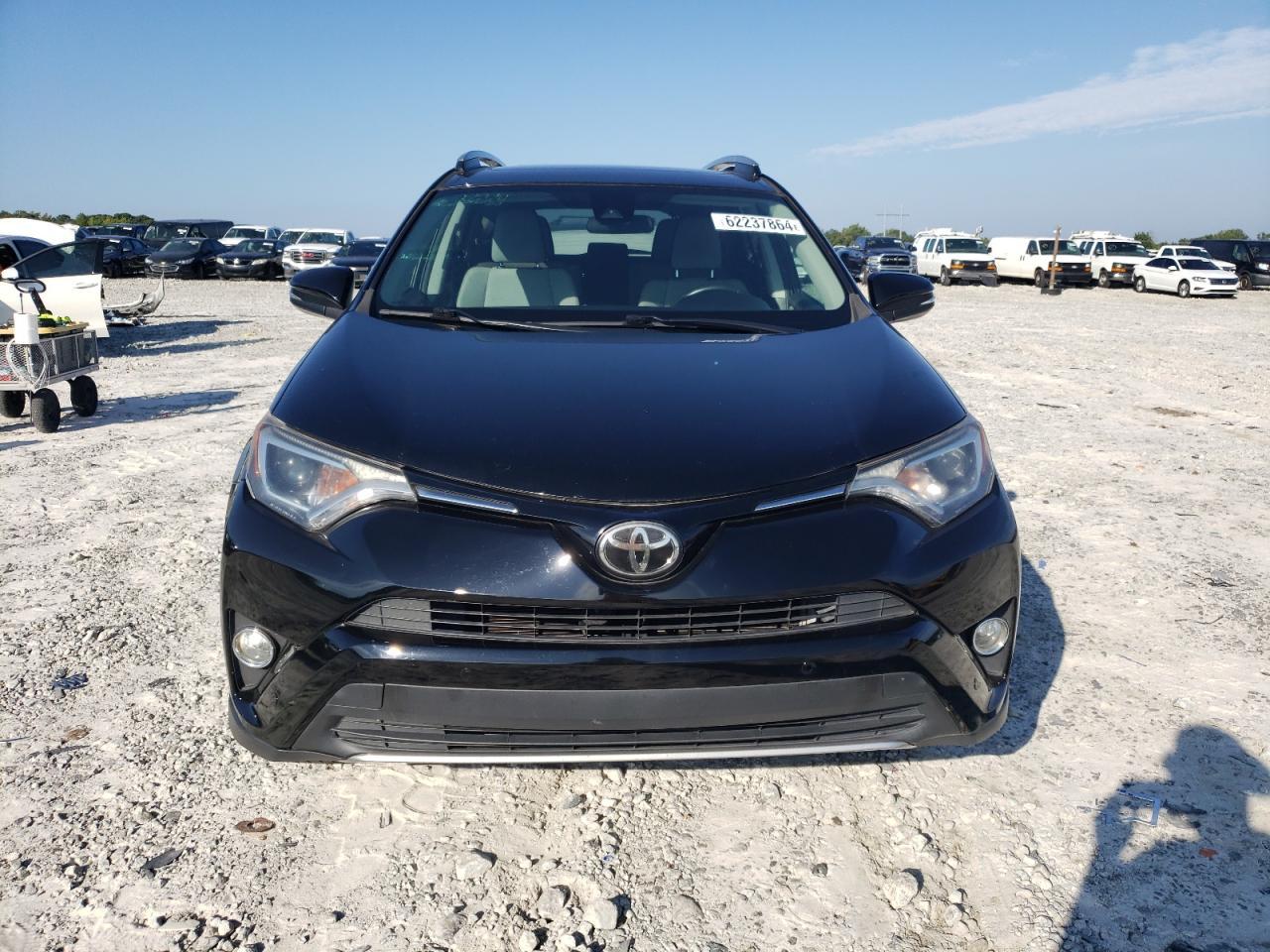 2017 TOYOTA RAV4 XLE - Image 5